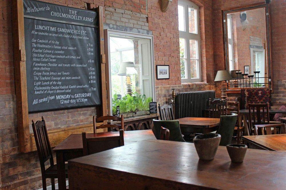 Hotel The Cholmondeley Arms Wrenbury Exteriér fotografie